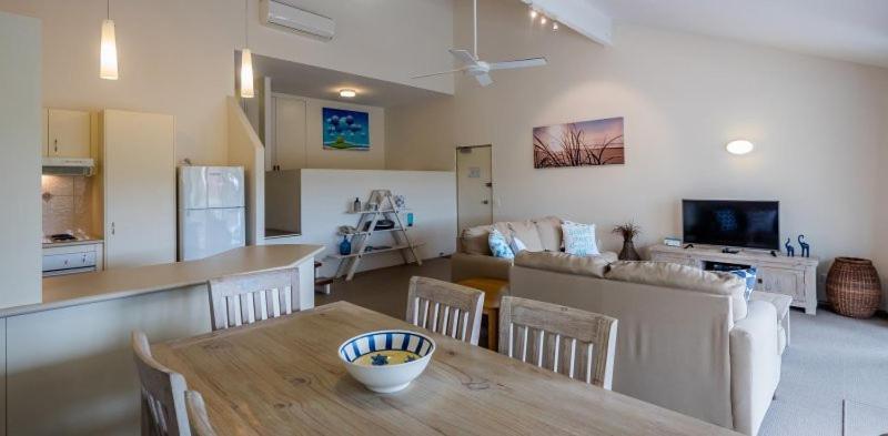 Peregian Court Resort Peregian Beach Bagian luar foto